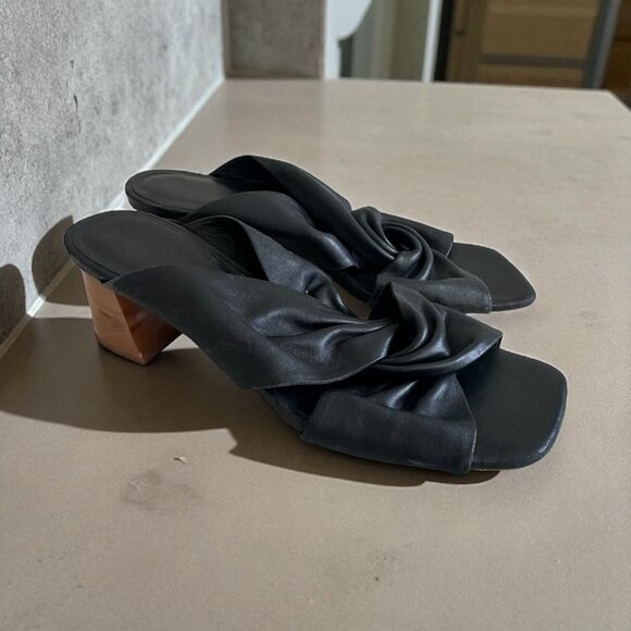VINCE Black Leather Knot Sandals Heels Size US 8 / EUR 38 - Picture 1 of 9